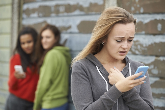 Žhavá Teen se Svléká Před Kamerou Žhavá Teen se Svléká Před Kamerou